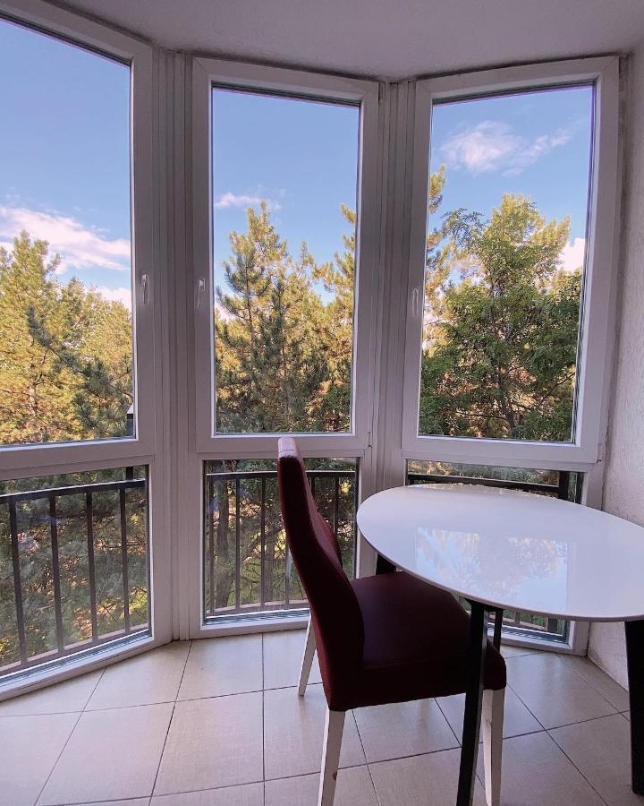 Passion Apartment Prishtine Bagian luar foto